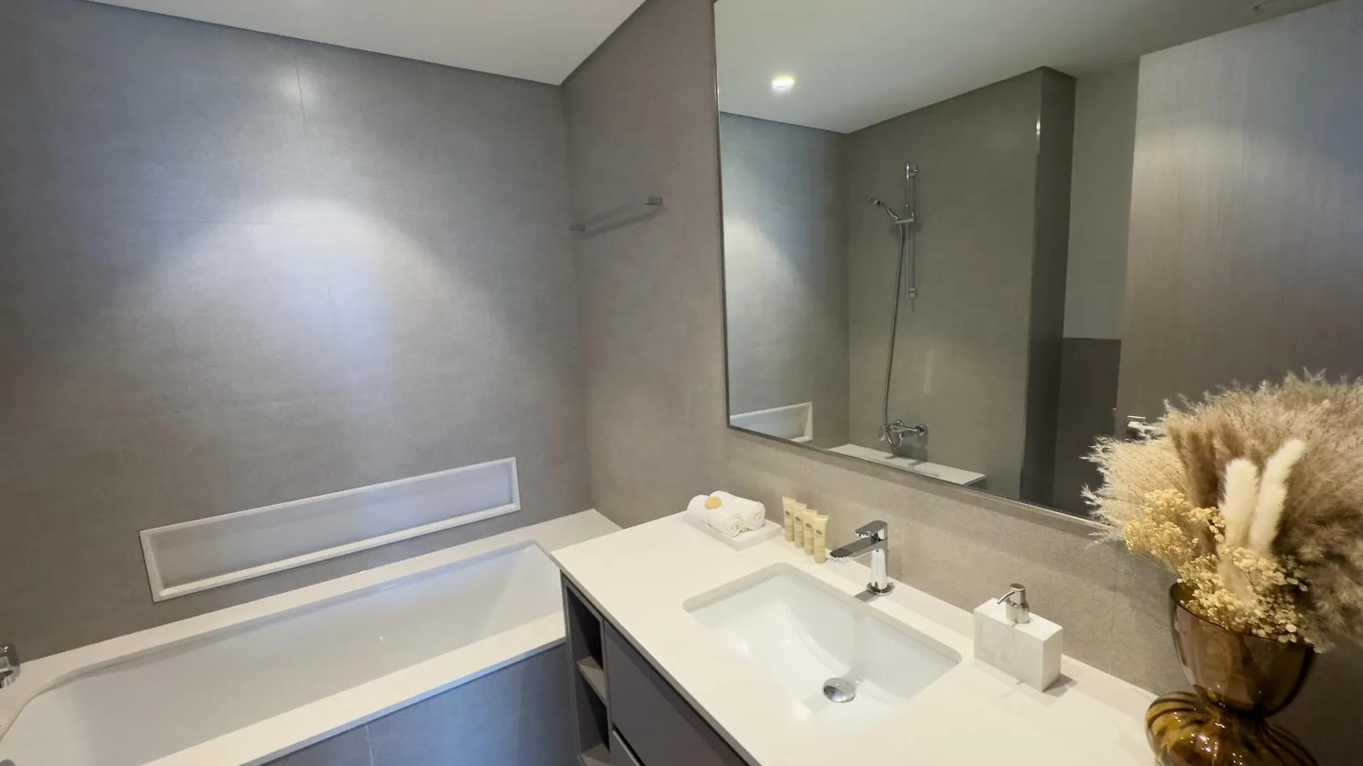 Grande Signature Residences 2Br - Epic Burj Khalifa View At 38Th Floor For 6-Guests 360 Virtual Walk Apartman